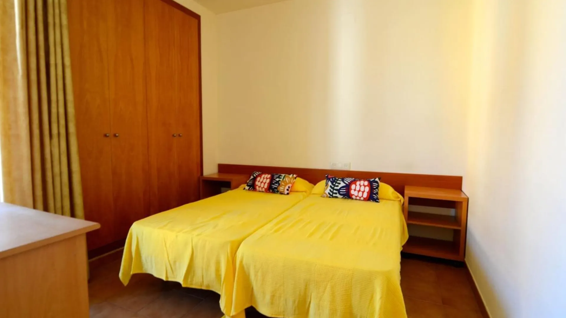 The Apartment In Estartit Has 1 Bedrooms L'Estartit