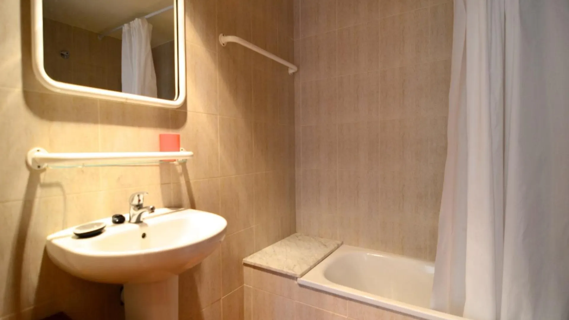 The Apartment In Estartit Has 1 Bedrooms L'Estartit